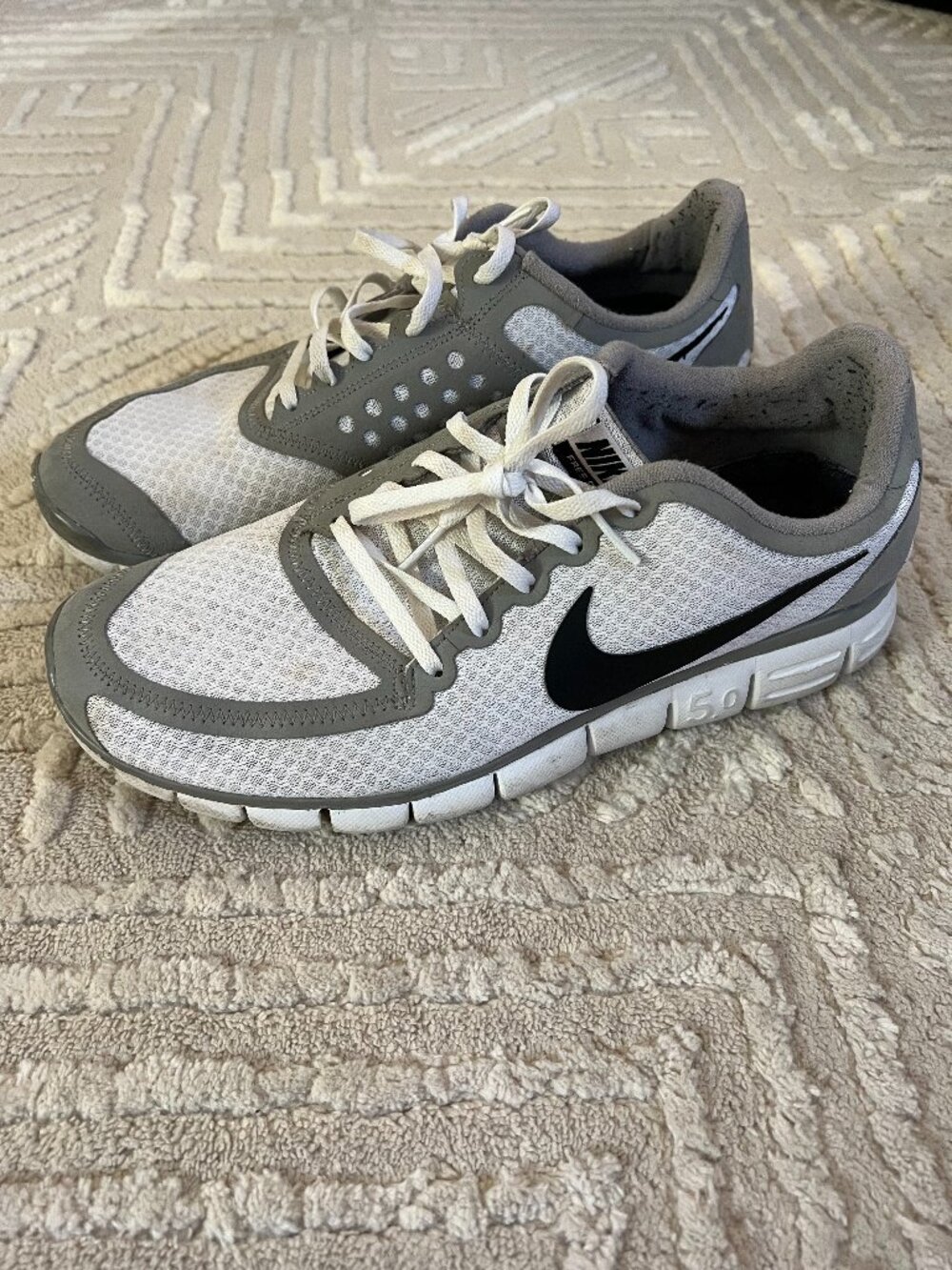 Nike Free 5.0 Running Shoes Gray White Black Men's 10